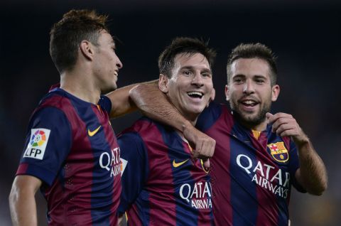 Barcelona debutó con triunfo ante el Elche y doblete de Messi