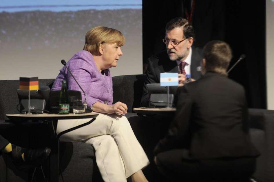 El presidente del Gobierno español, Mariano Rajoy, y la canciller alemana, Angela Merkel. / EFE