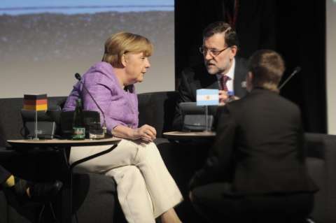 Rajoy y Merkel confrontan opiniones sobre crecimiento europeo