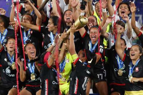 Santa Fe le ganó a América y es tricampeón de la Liga Femenina