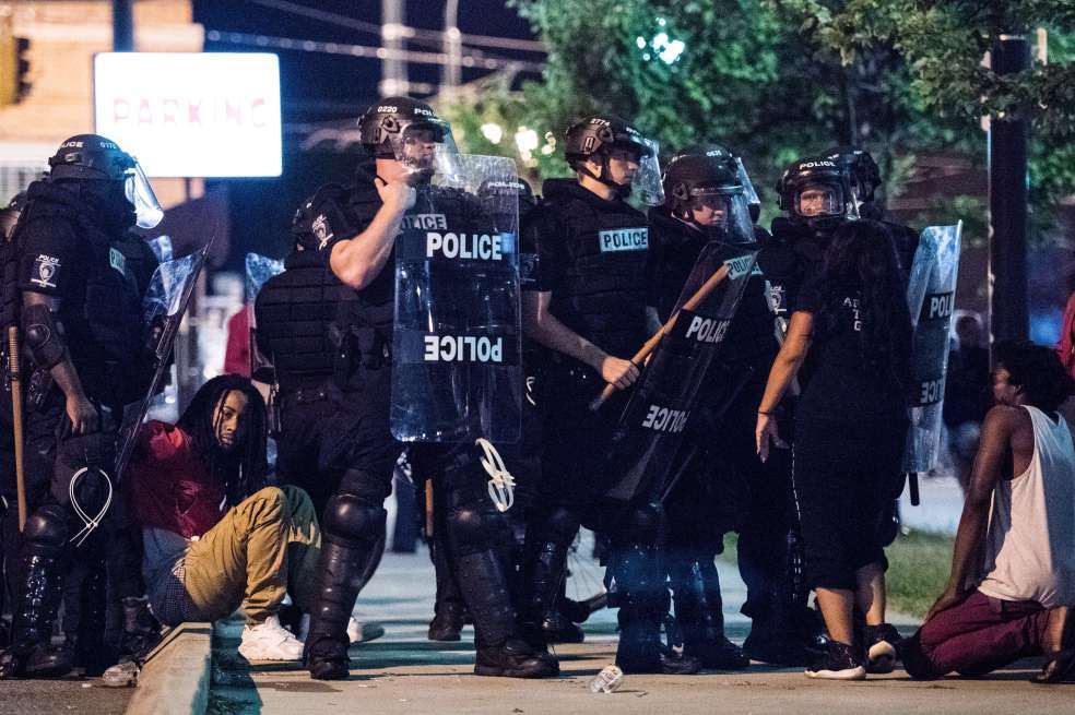 En diez días tres afroamericanos han sido asesinados en Estados Unidos. Tras las protestas en Charlotte vienen nuevas manifestaciones. / AFP