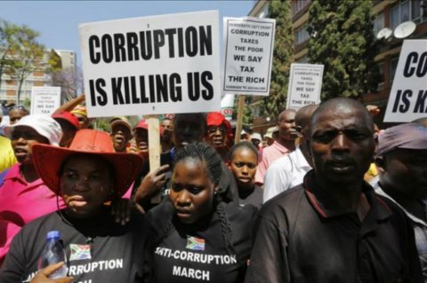 Multitudinaria movilización en Sudáfrica contra la corrupción masiva de su gobierno