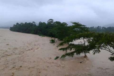 Desbordamientos de los ríos Arauca y Caranal dejan 3.500 damnificados