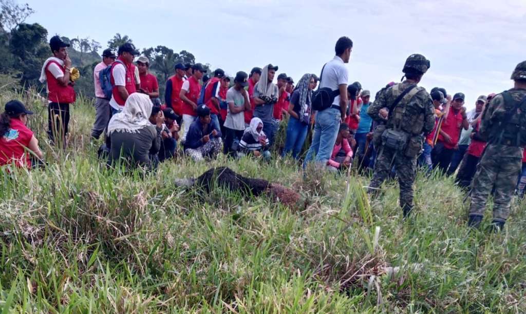Los uniformados fueron retenidos por personas que pertenecerían a guardias indígenas de la zona.