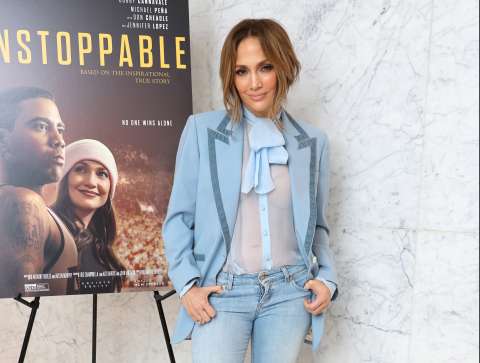 Jennifer López estaría empezando romance con famoso actor mayor que ella
