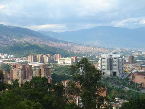 Se mueven denuncias por irregularidades en contratación en Medellín