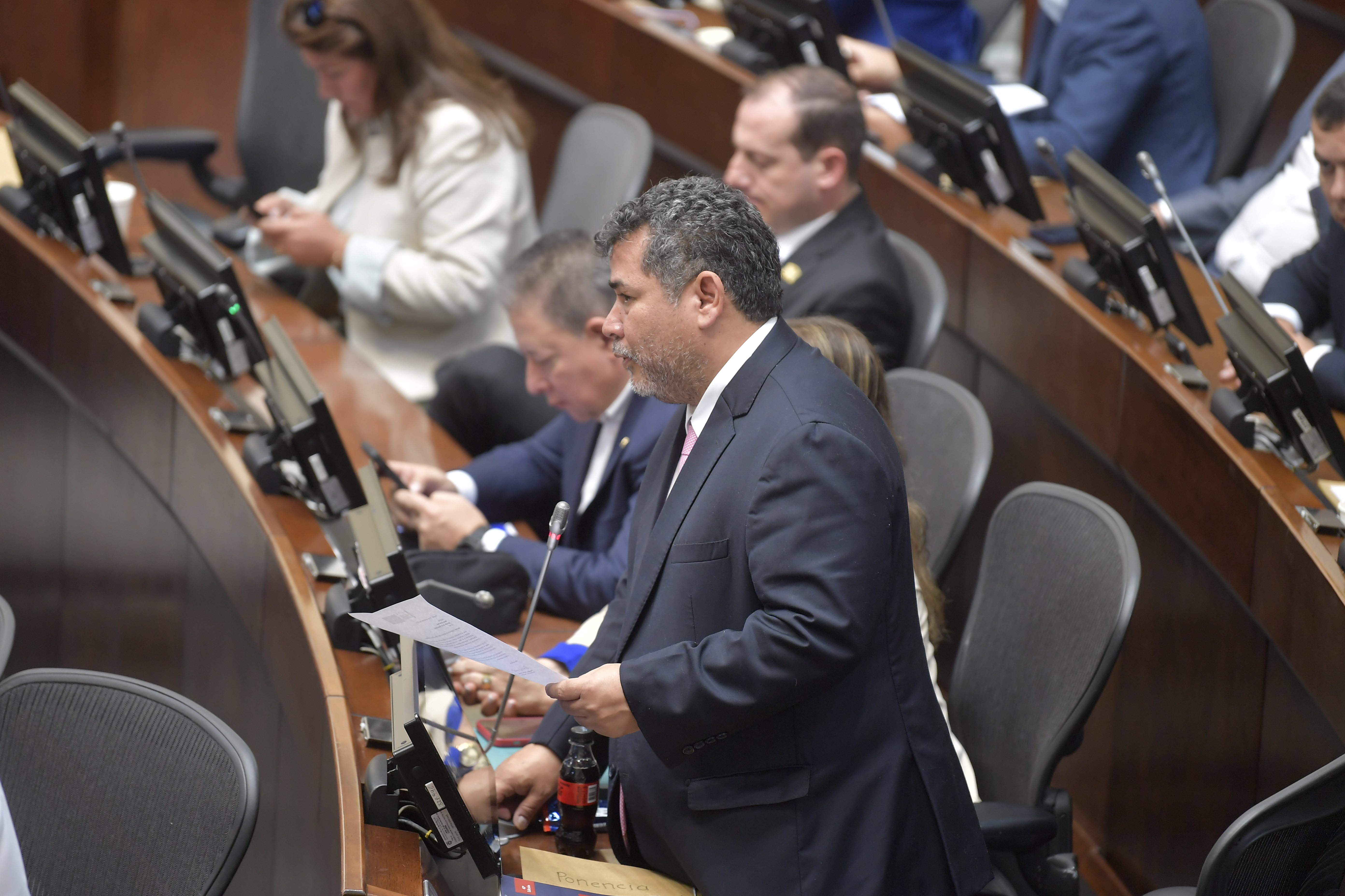 Elección de Miguel Polo Rosero como Magistrado en reemplazo del togado Antonio José Lizarazo en la Corte Constitucional, en la plenaria del Senado.