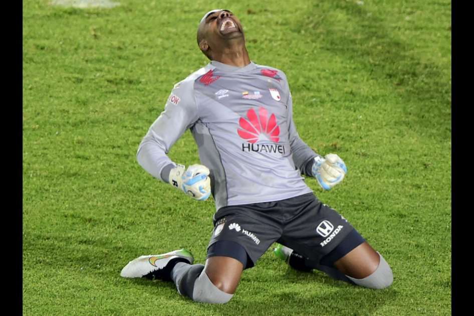 Róbinson Zapata, guardameta de Independiente Santa Fe. Foto: AFP