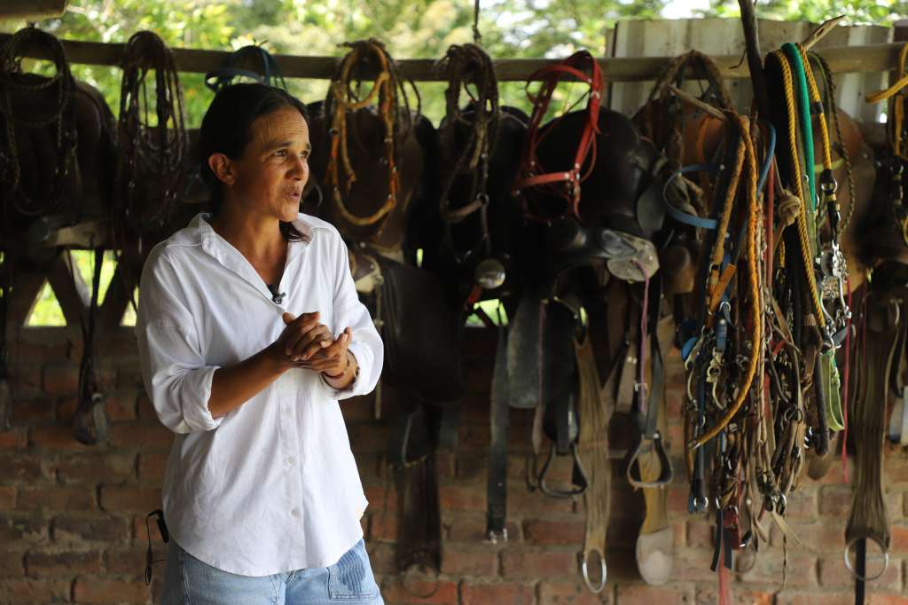 Francisca Reyes, es una de las líderes del Colectivo Ganadero Cabrestreros, conformado como respuesta a la falta de una política pública que contemple el desarrollo con equilibrio entre el territorio, la economía y las personas.