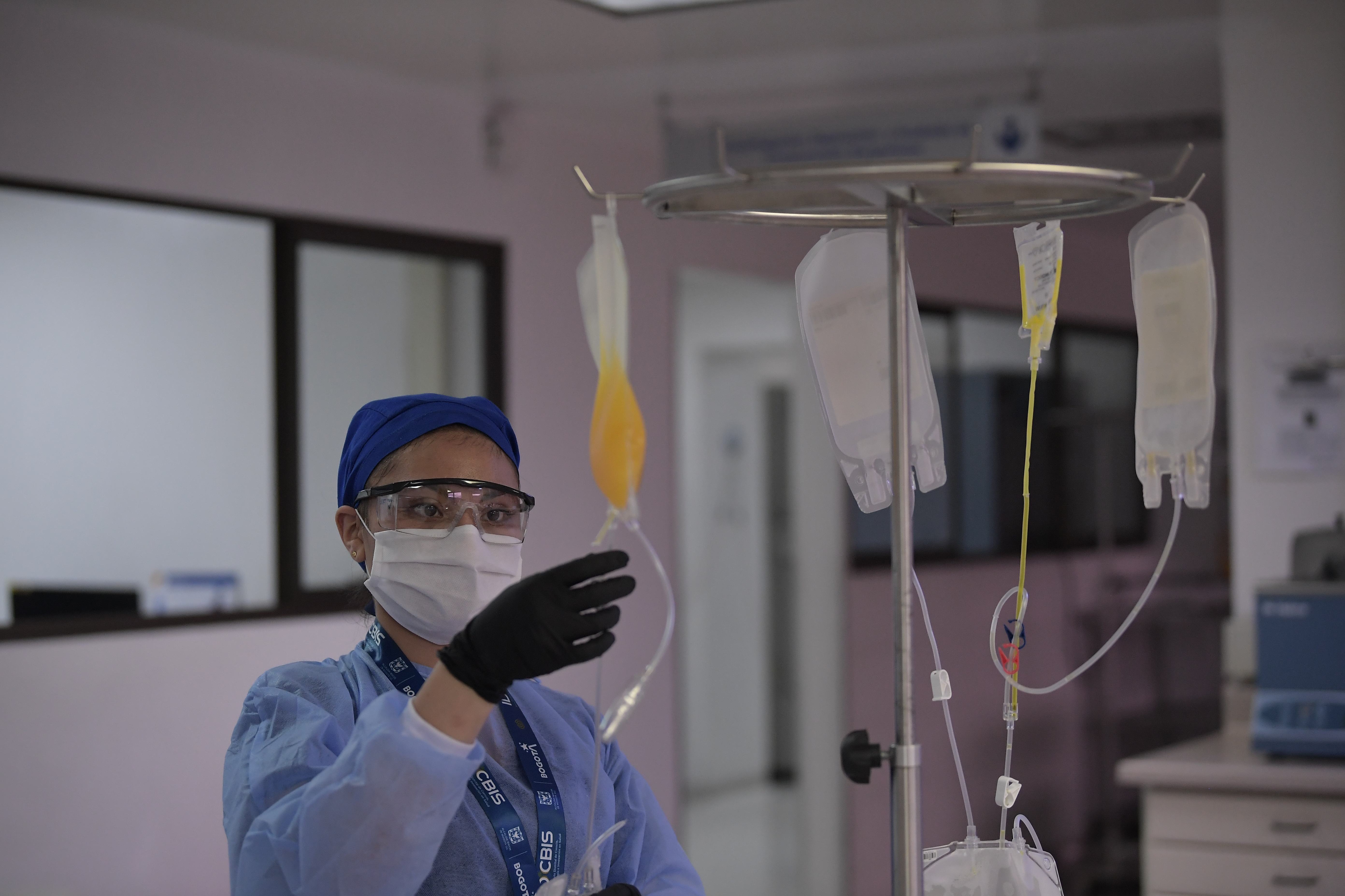 Donación de plasma por un paciente recuperado de Covid-19, luego de haber estado hospitalizado; se ha convertido en una de las mejores alternativas en el mundo para ayudar a mitigar los efectos del virus en pacientes en condición severa, mientras se logra producir una vacuna.