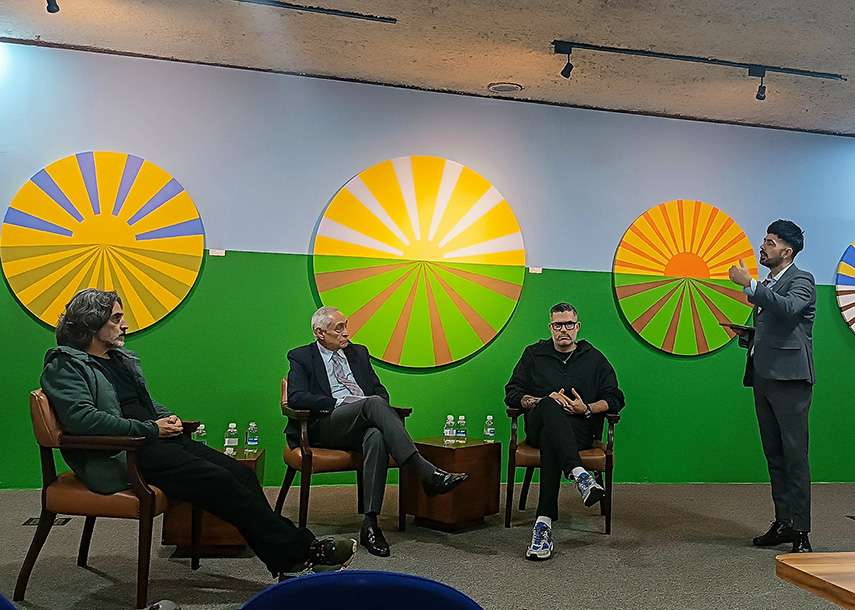 Mauricio Gómez, Gabriel Barrenechea y Daniel Samper en la charla de inauguración, que tuvo lugar en el Museo de Arte de Caldas, Manizales.