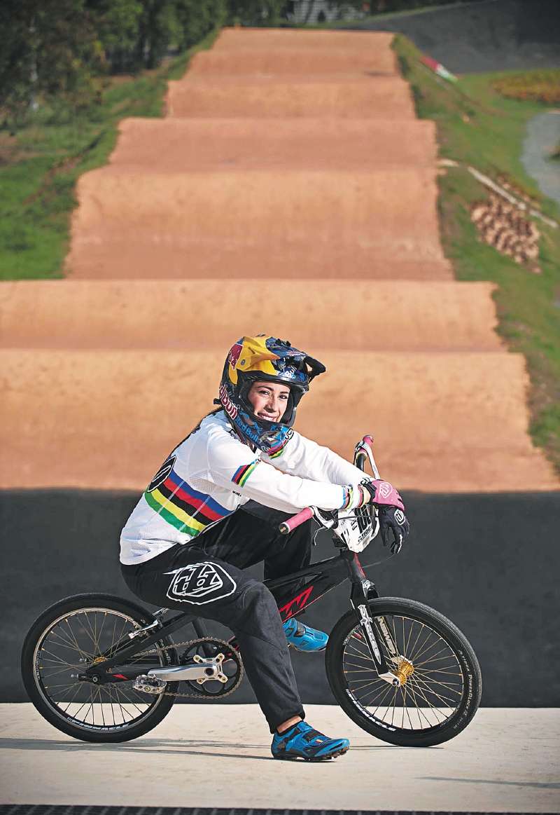 Mariana Pajón, en su pista de Medellín. / Cortesía Red Bull