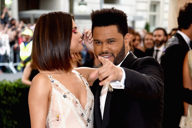 Selena Gomez y The Weeknd: juntos por primera vez en la alfombra roja