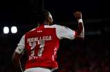 Santa Fe goleó 3-0 a Fortaleza con triplete de un inspirado Hugo Rodallega