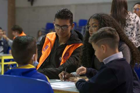 Acoso escolar en Colombia aumentó 206 % en cuatro años, ¿qué hay detrás de la problemática?