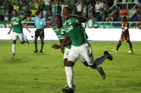 Universitario de Perú jugará contra Deportivo Cali en la ‘noche crema’