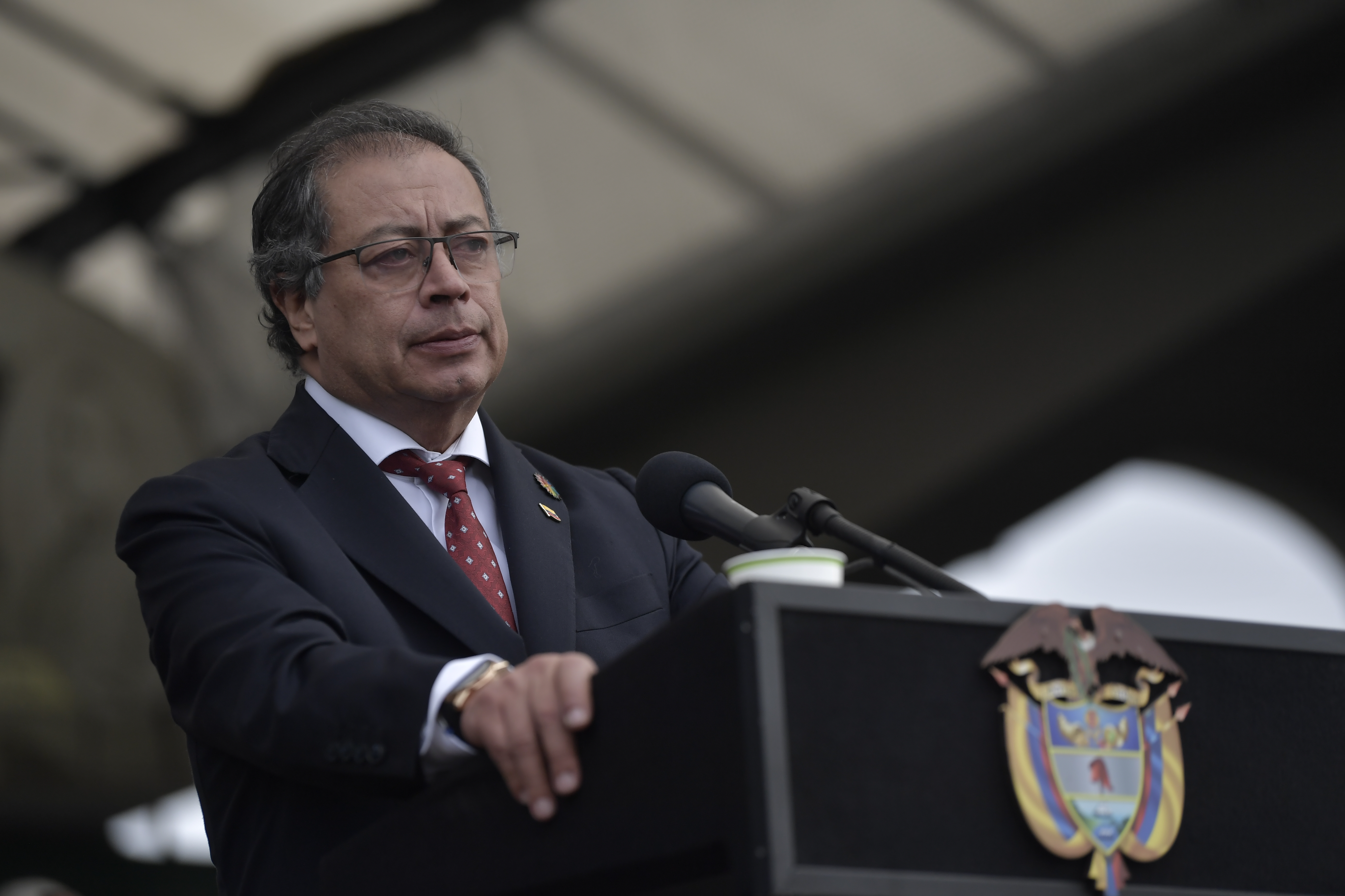 Presidente de la república durante la transmisión de mando del Comando General de las Fuerzas Militares de Colombia donde se posesionó el almirante Francisco Hernando Cubides Granados