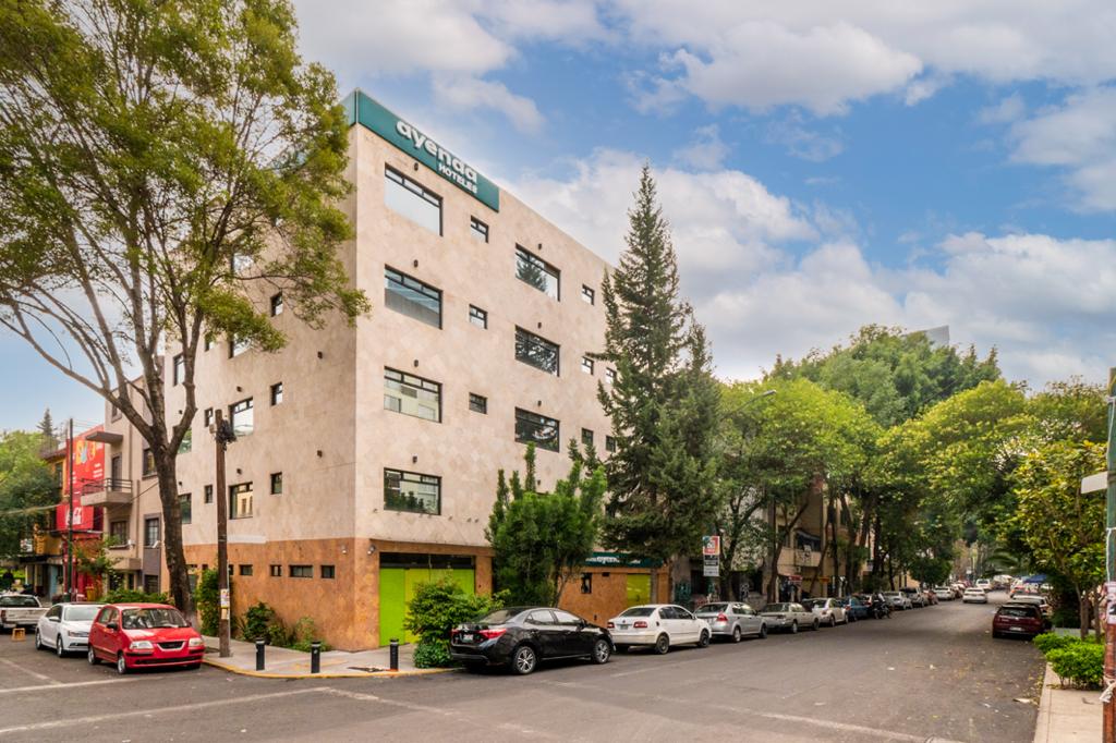 Con más de 200 hoteles y presencia en tres países, Ayenda funciona a través de un sistema de franquicia.