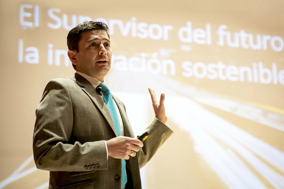 De manera extraoficial, fuentes del Gobierno le confirmaron a El Espectador la renuncia de Jorge Castaño Gutiérrez, quien desde hace siete años ejercía como superintendente financiero. Imagen de referencia.