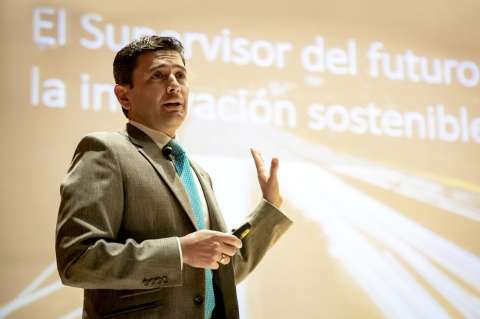 Renuncia en la Superfinanciera: sale Jorge Castaño y suena César Ferrari