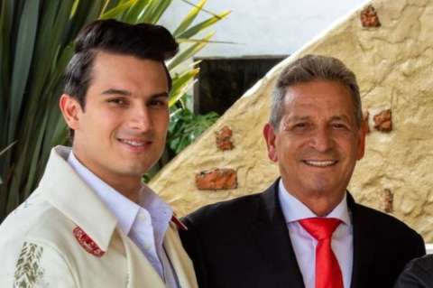 Pipe Bueno recordó con lágrimas cuando trabajó con Darío Gómez