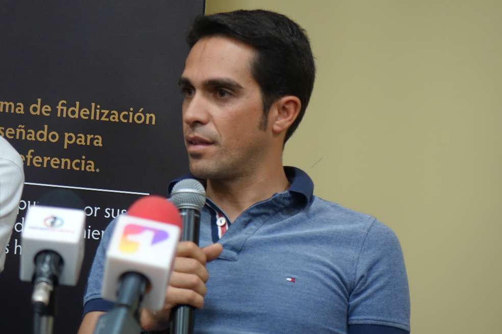 Alberto Contador en rueda de prensa, en Pereira. / Cortesía Revista Mundo Ciclistico