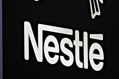 Al imperio de azúcar de Nestlé se le ha dado por la salud