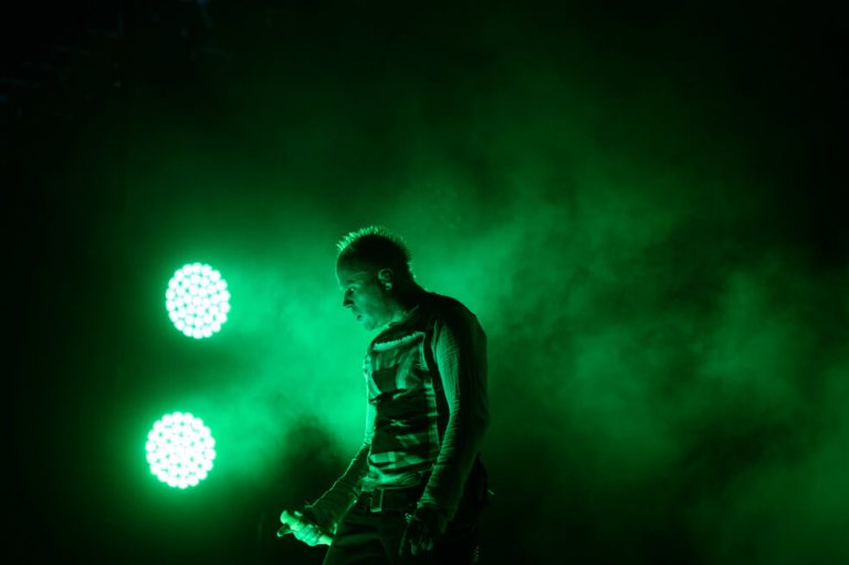 Confirman que Keith Flint, cantante de The Prodigy, se suicidó