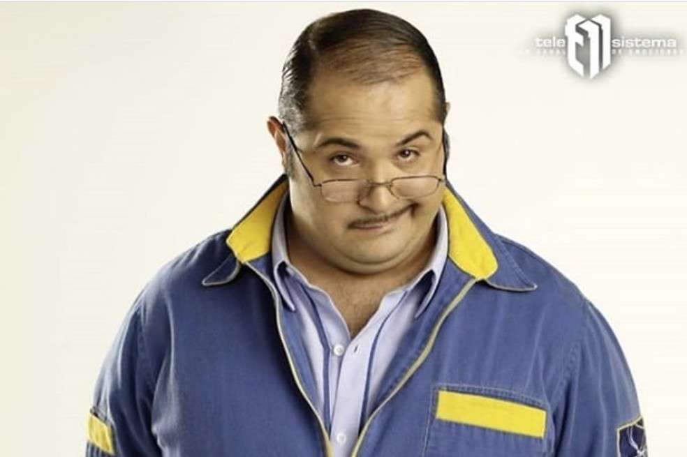 Jhon Mario Rivera fue el actor que interpretó a Julio Landázuri, el jefe de bodega de ‘Mundo Express’. En la actualidad luce completamente irreconocible.