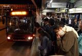 “El conductor paró en plena calle y terminó abriéndole la puerta al ladrón”: víctima de robo en TransMilenio