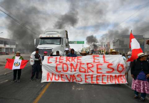 Bloqueos en la carretera Panamericana Sur por seguidores de Pedro Castillo