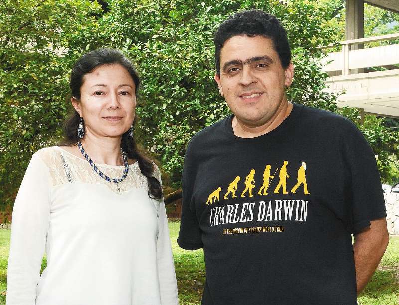 Jorge Zuluaga, astrofísico de la Universidad de Antioquia, y Gloria Moncayo, aspirante a doctora en física de la misma universidad, son dos de los tres autores del estudio. / Luis Benavides