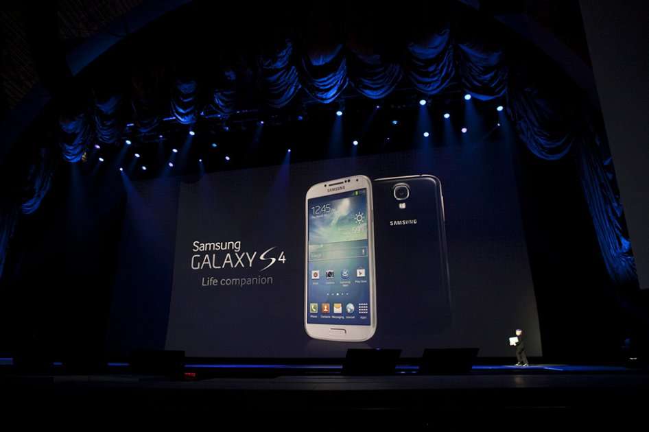 El nuevo smartphone de la compañía coreana fue presentado en Radio City Music Hall de Nueva York.