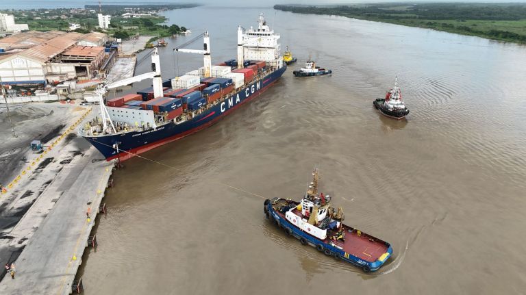 Buque de Malta chocó y provocó emergencia en el puerto de Barranquilla