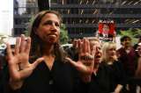 Un año después, el #MeToo polariza fuertemente a EEUU