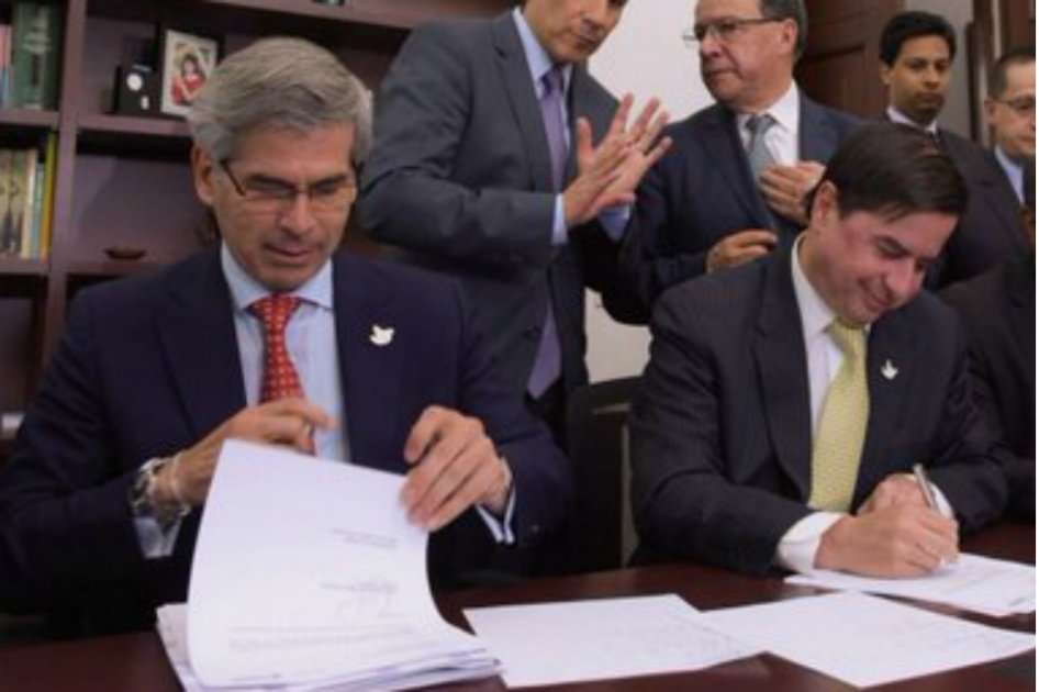 El ministro de Justicia, Yesid Reyes, en compañía del ministro del Interior, Juan Fernando Cristo. /Ministerio del Interior