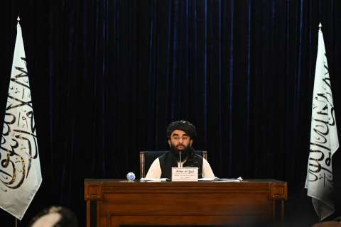 Los talibanes anunciaron su gobierno interino, y no es como lo prometieron