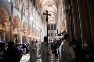 Notre-Dame celebra sus primeras misas navideñas desde el incendio de 2019