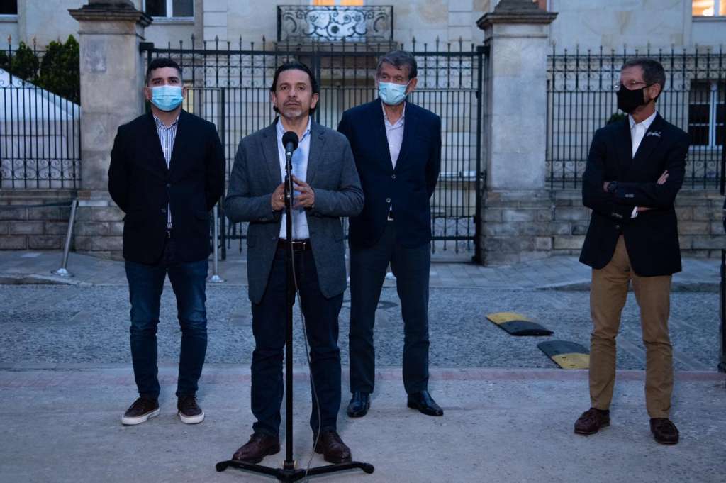 Miguel Ceballos, comisionado para la Paz, en negociación con el Comité del Paro