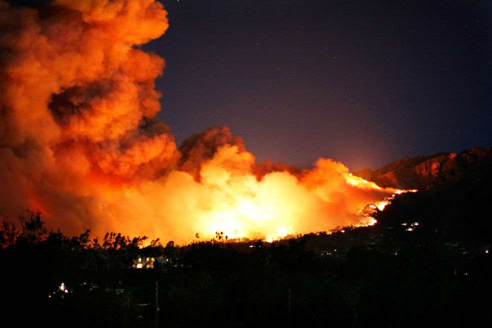 El Thomas Fire, el incendio que empezó el 4 de diciembre en California, ha arrasado con 10.000 hectáreas de bosque. Este año se han presentado incendios en Alaska, Chile, Argentina, Australia y el Mediterráneo, entre otros. / Wikimedia Commons