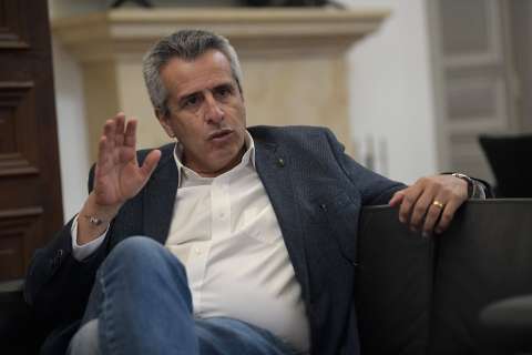“Es una bobada ponerse a hablar de una constituyente”: Ministro del Interior