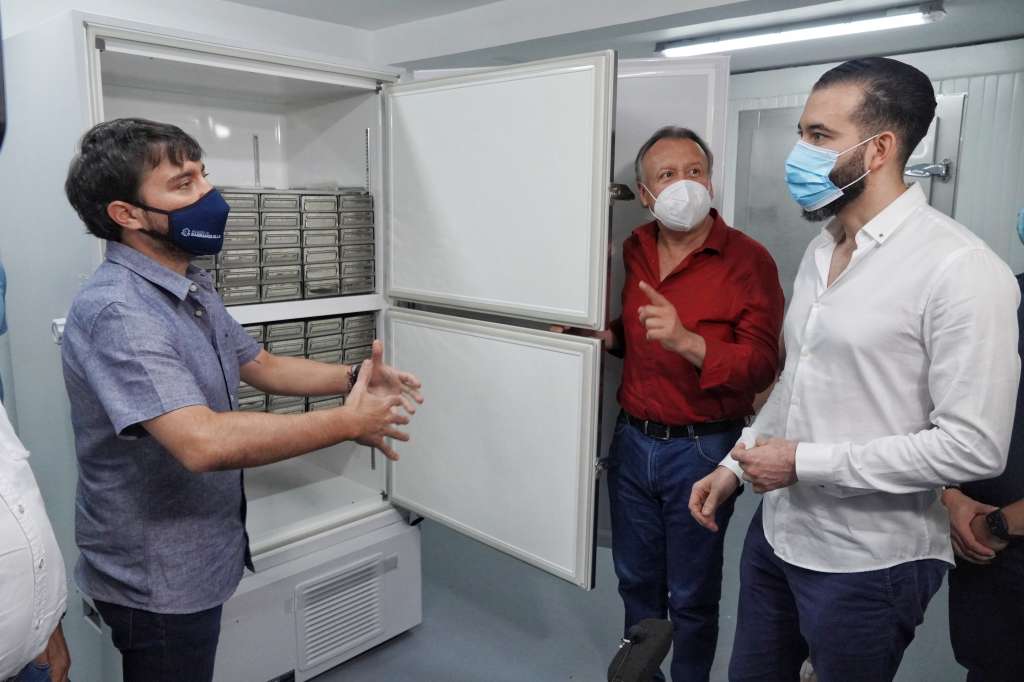 La Unisimón adquirió el ultracongelador a través de una empresa importadora.