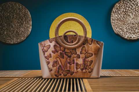 Mario Hernández presenta FARFALLA, carteras de cuero con un toque artesanal