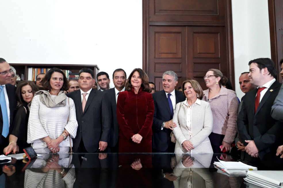Presidente Iván Duque durante la radicación de los proyectos anticorrupción, durante el 20 de julio. Lo acompañaron la ministra del Interior, Nancy Patricia Gutiérrez, la vicepresidenta Marta Lucía Ramírez, el fiscal Fabio Espitia y la ministra de Justicia Margarita Cabello. También algunos voceros de los partidos de gobierno e independientes. / El Espectador