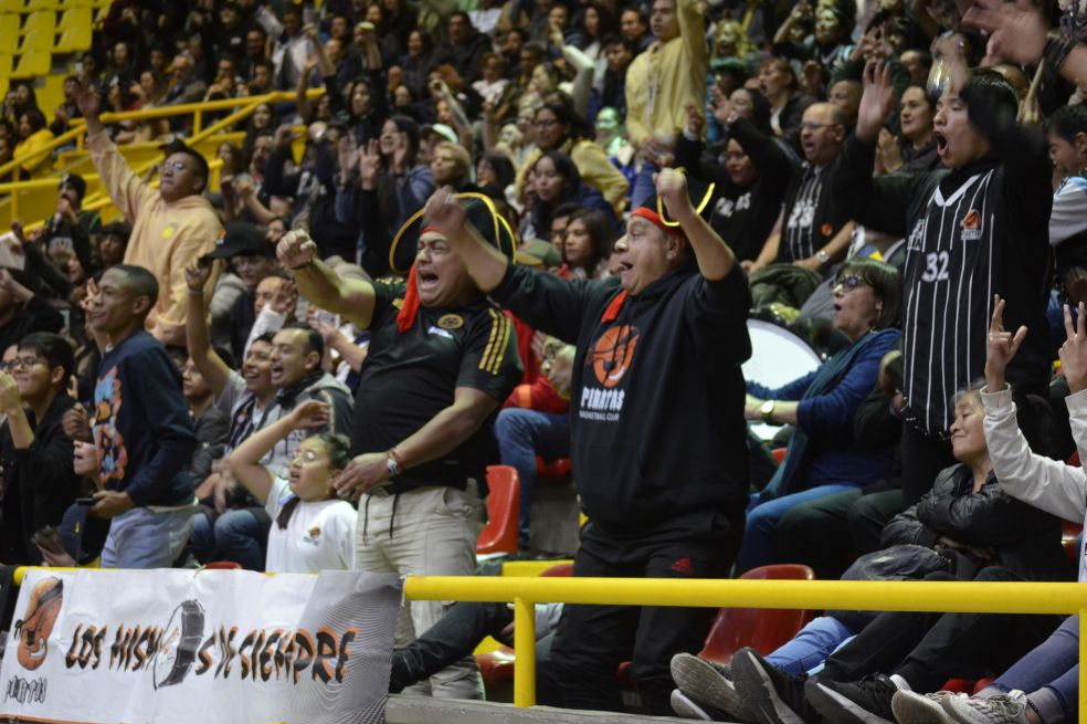 El partido de Piratas de Bogotá contra Titanes de Barranquilla.