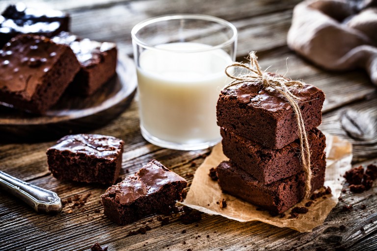 Brownie sin horno: así puedes preparar este rico postre
